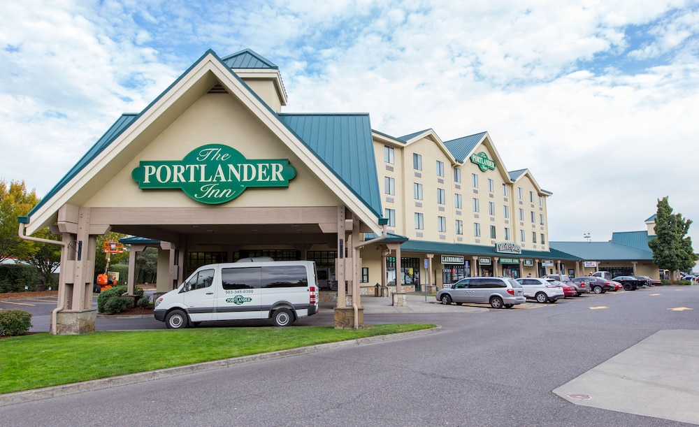Portlander Inn and Marketplace 53/58