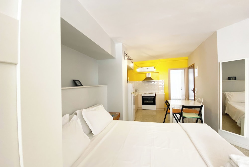 Live In Athens Short Stay Apartments 13/50