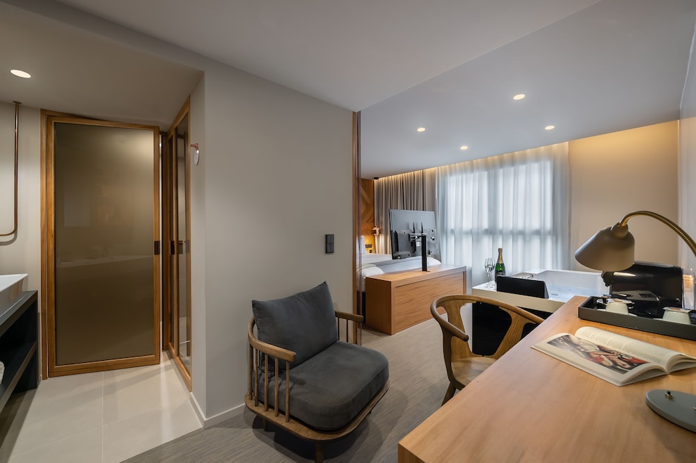 9hotel Paquis 46/50