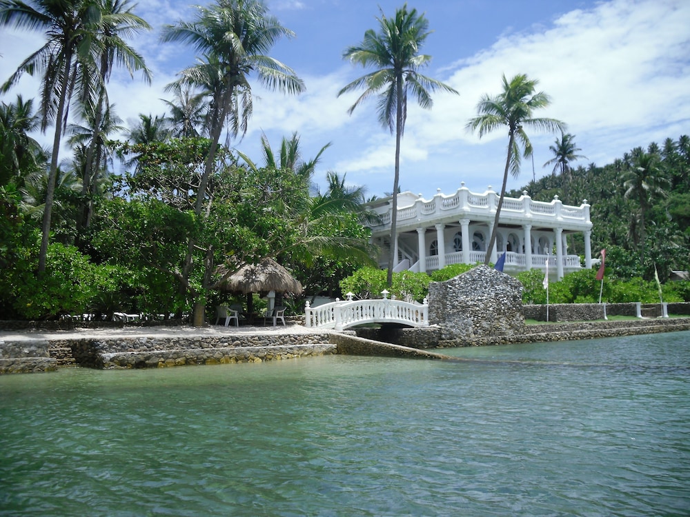 Blue Crystal Beach Resort 36/50