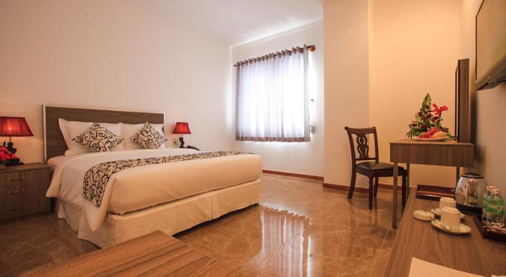 SENIOR, DOUBLE OR TWIN BED