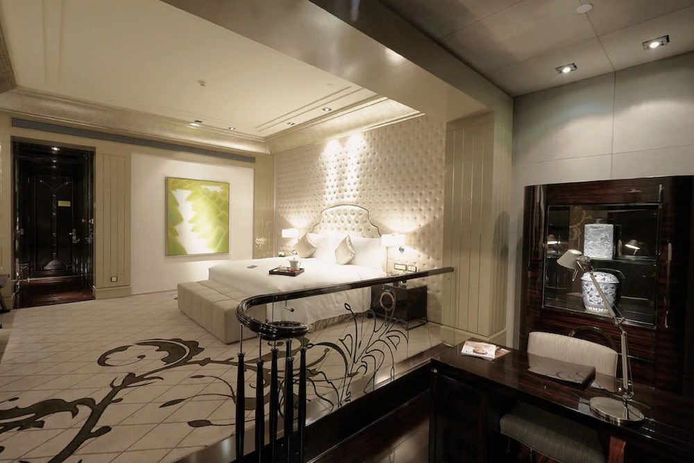 Chateau Star River Minghang Shanghai 43/44