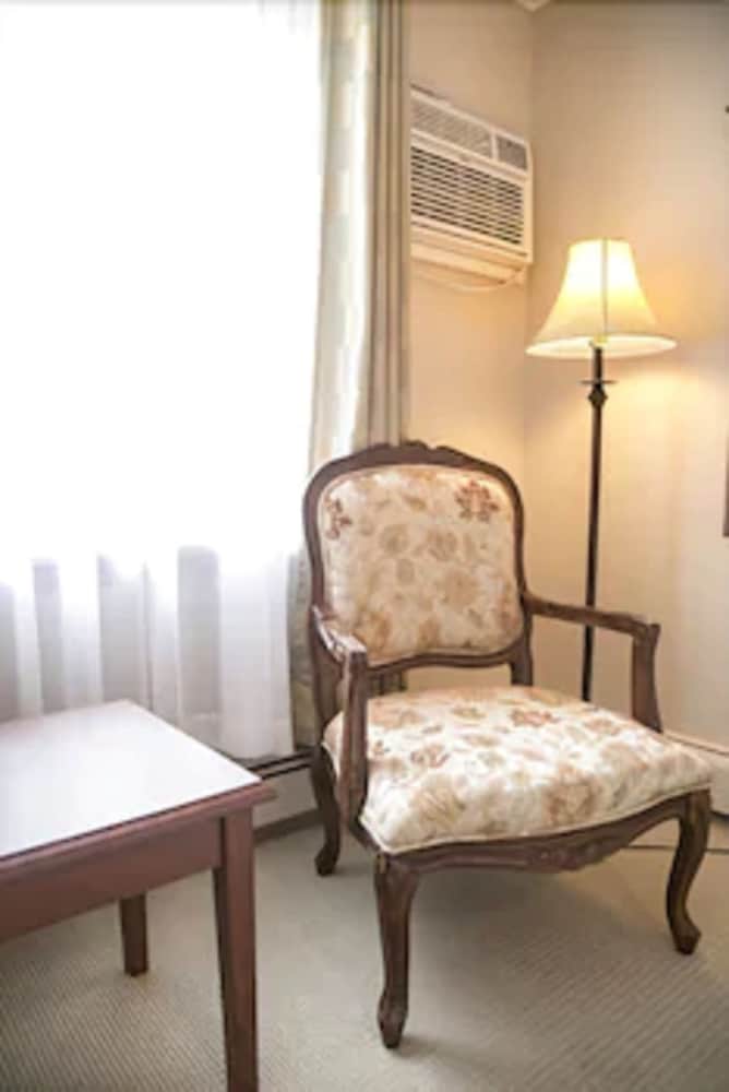 The Sonata Inn 27/54
