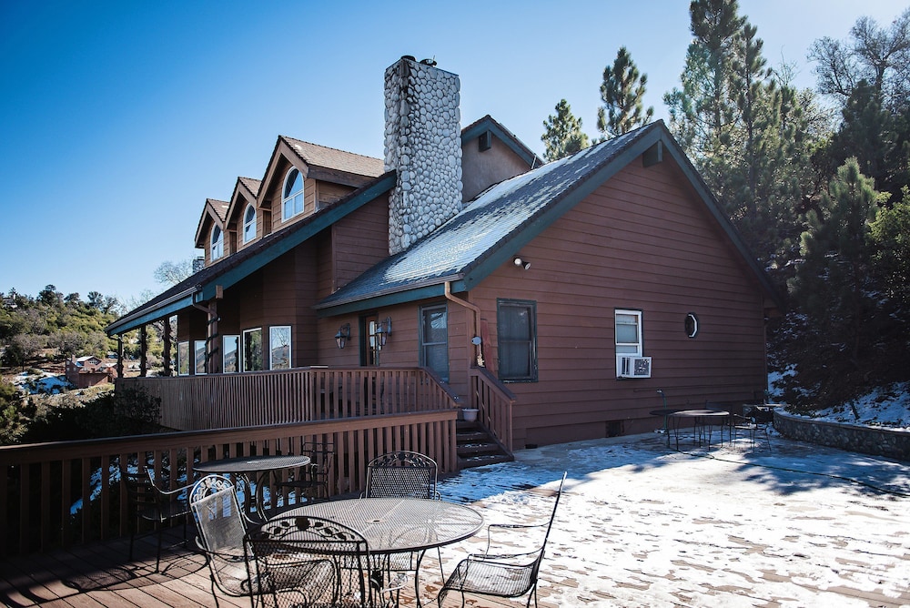 Tucker Peak Lodge 54/64