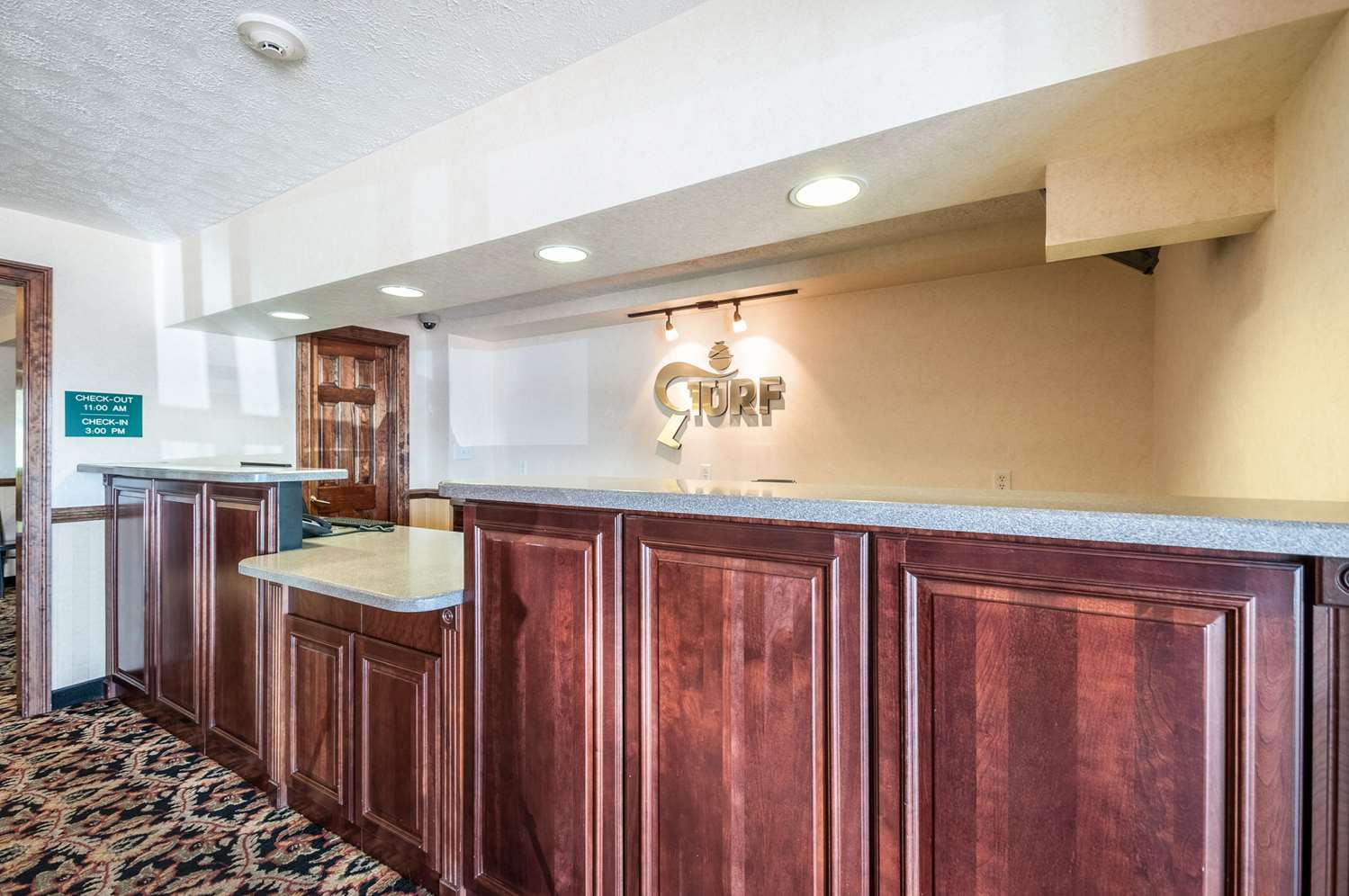 Rodeway Inn and Suites Charles Town WV 4/45