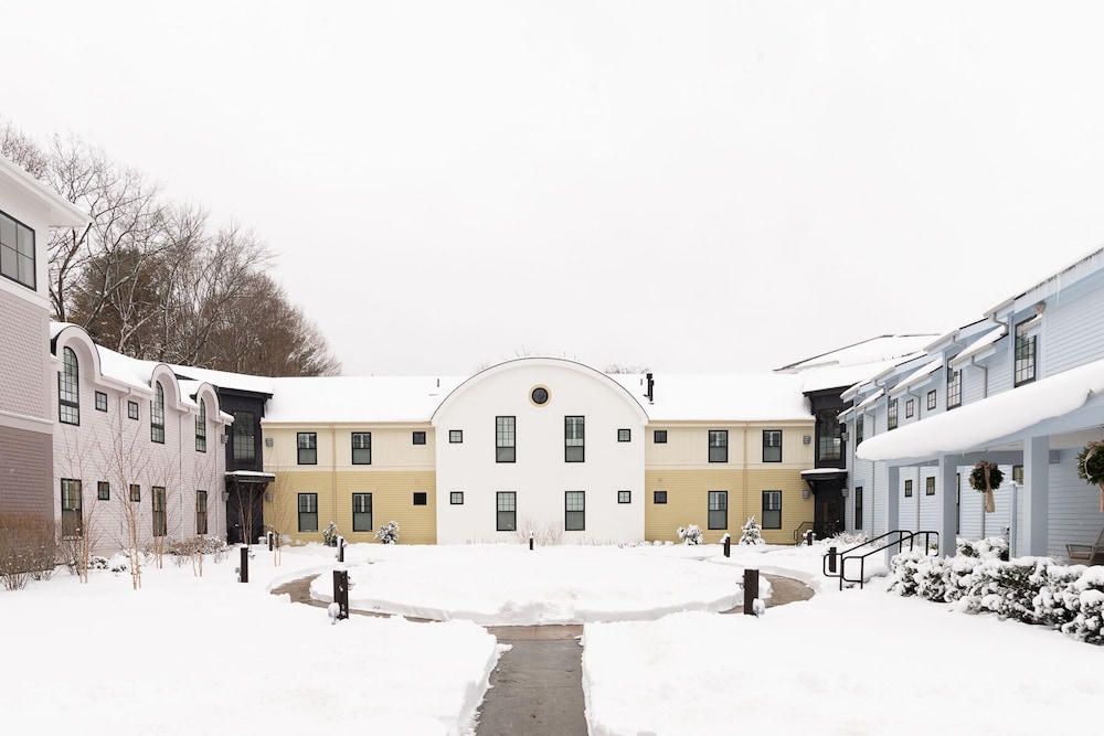 Briar Barn Inn 3/50