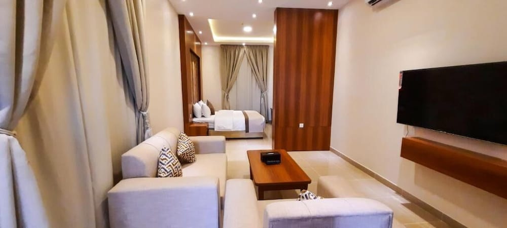 ال متعب سويتس اليرموك(Malaz Raqi) 13/18