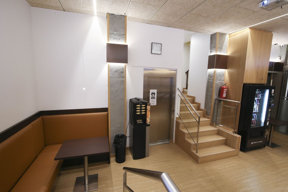 Hotel Esplugues 31/35