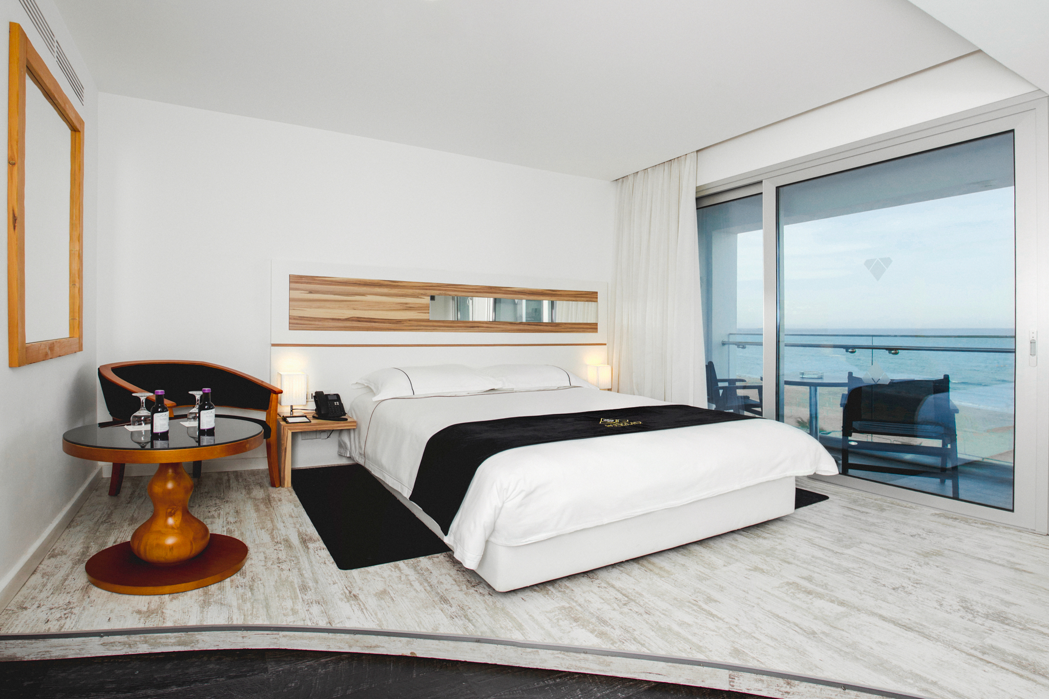 Superior, Single, Sea View