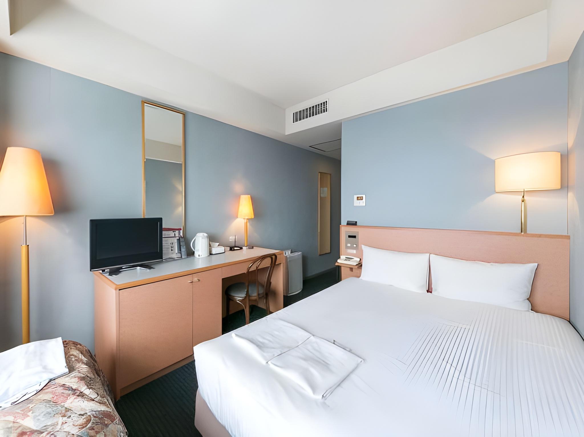 Semi Room, Standard, Semi Double Bed