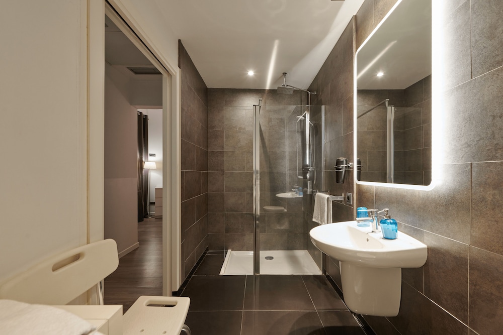 Hostal Mayerling Centro 29/33