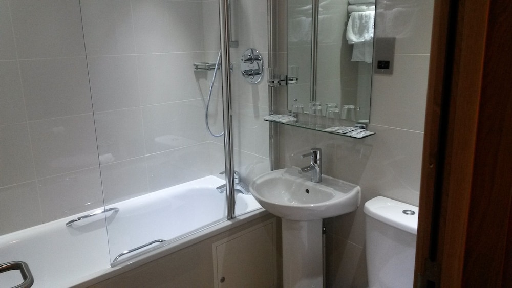 Regency Hotel Parkside 25/26
