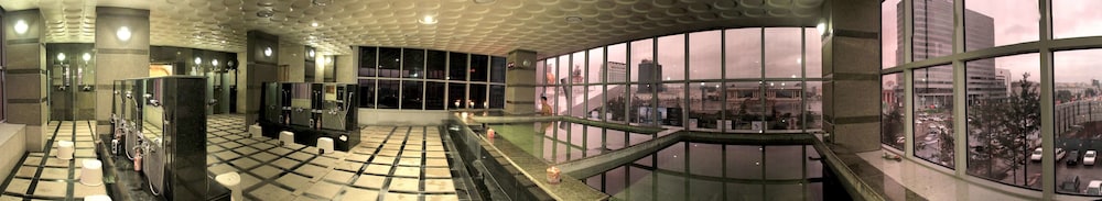 Blue Sky Hotel Tower 78/80