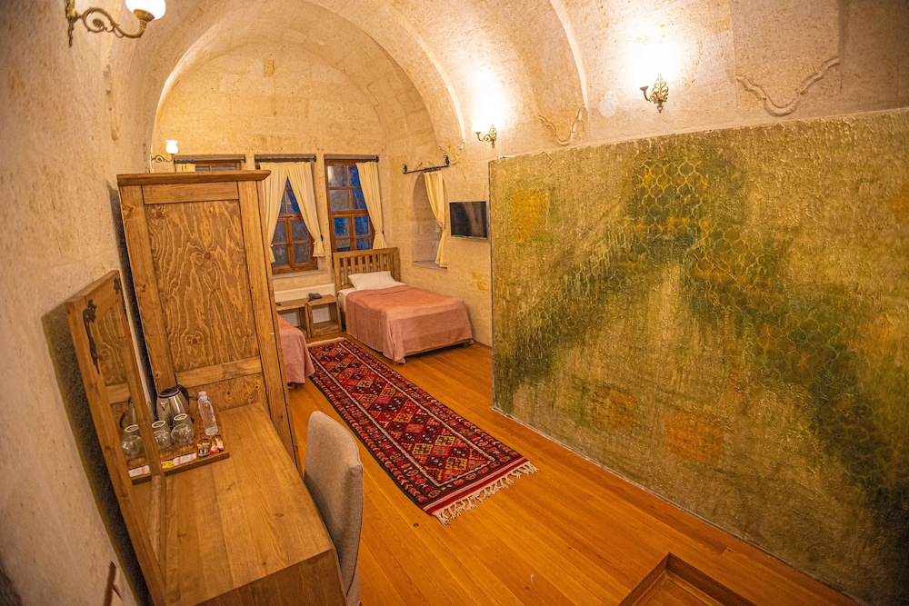 Pietra Cave Suites 17/49