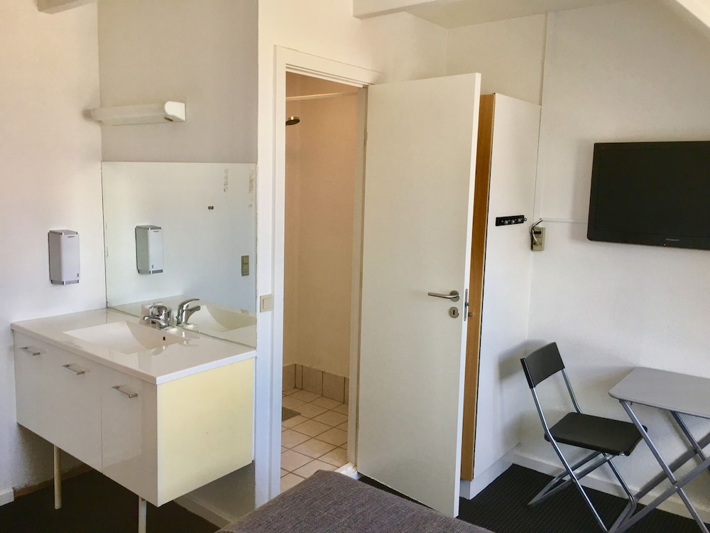 غرفة اقتصادية بسرير مزدوج بحمام خاص، Herman Bang Bed And Breakfast 6/6