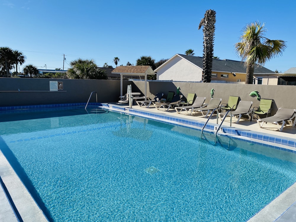 A1A Super Inn 24/29
