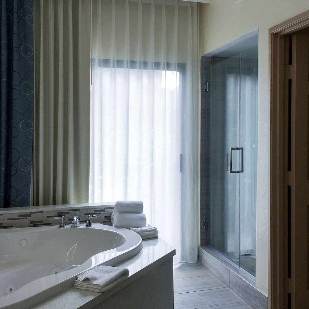 MainStay Suites Orange County John Wayne Airport 23/57