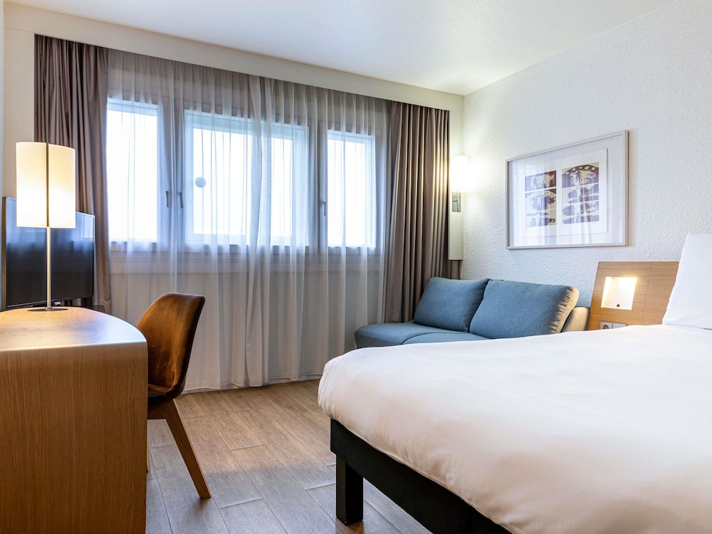 Hotel Mercure Paris Le Bourget 25/74