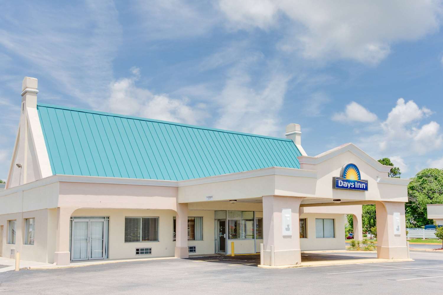 Days Inn by Wyndham Chester 2/18