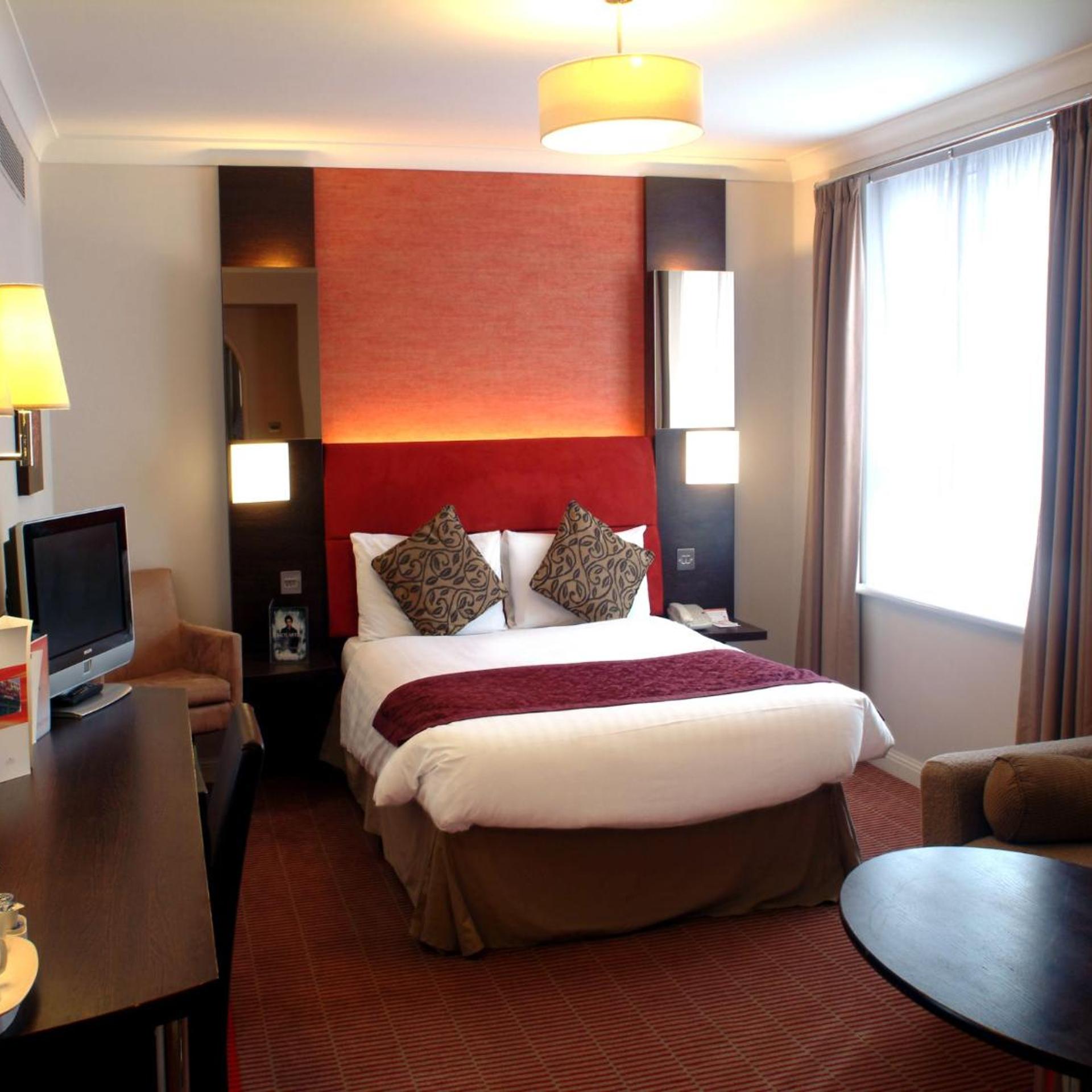 Room, Queen Bed, Accessible