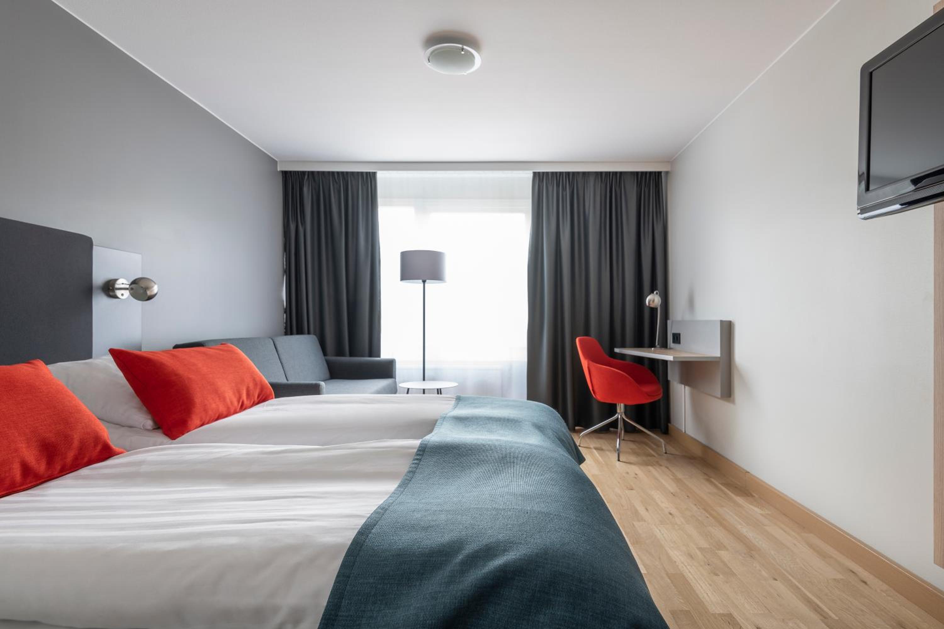 Room, Triple