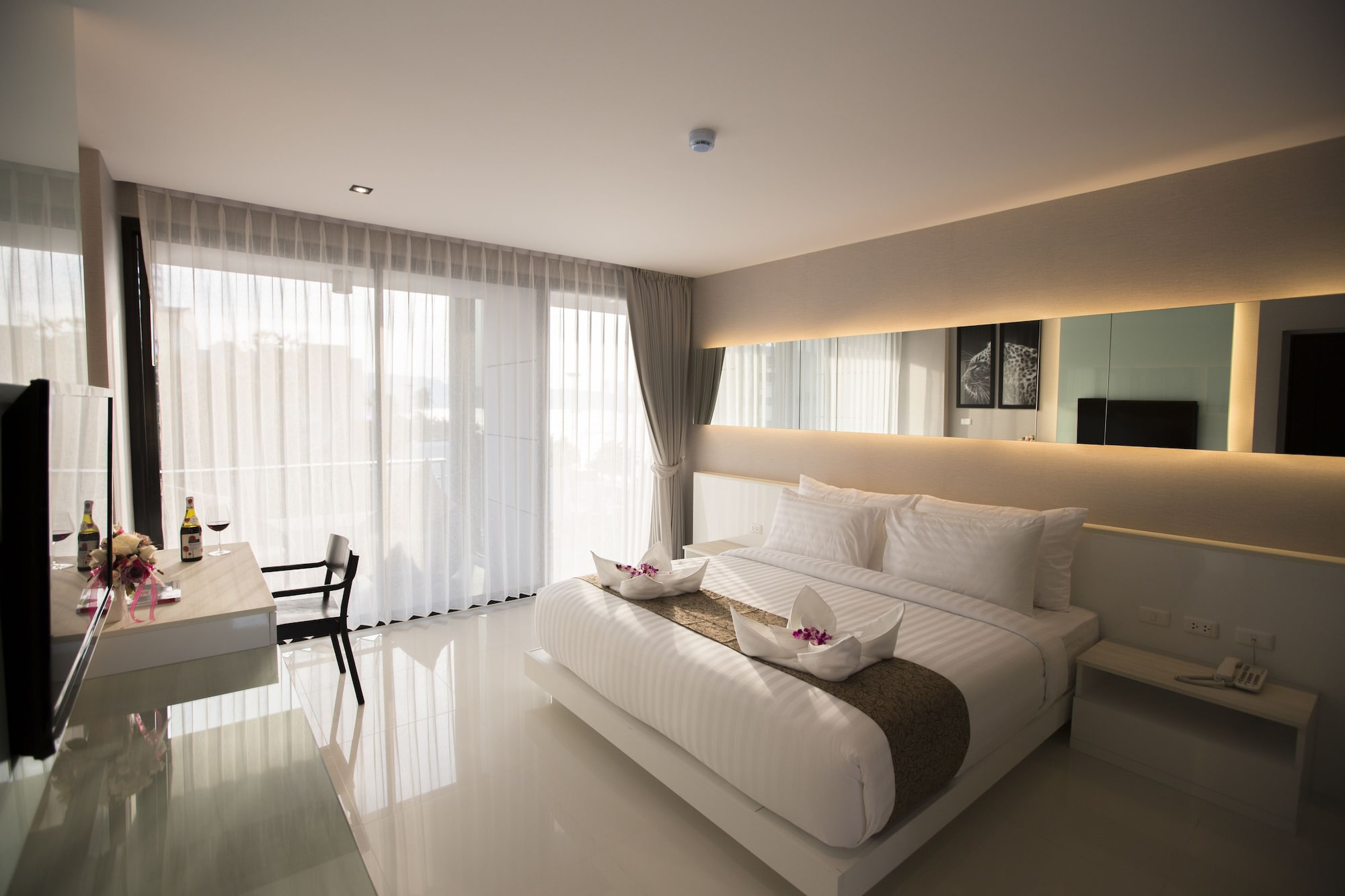 FAMILY, DOUBLE OR TWIN BED