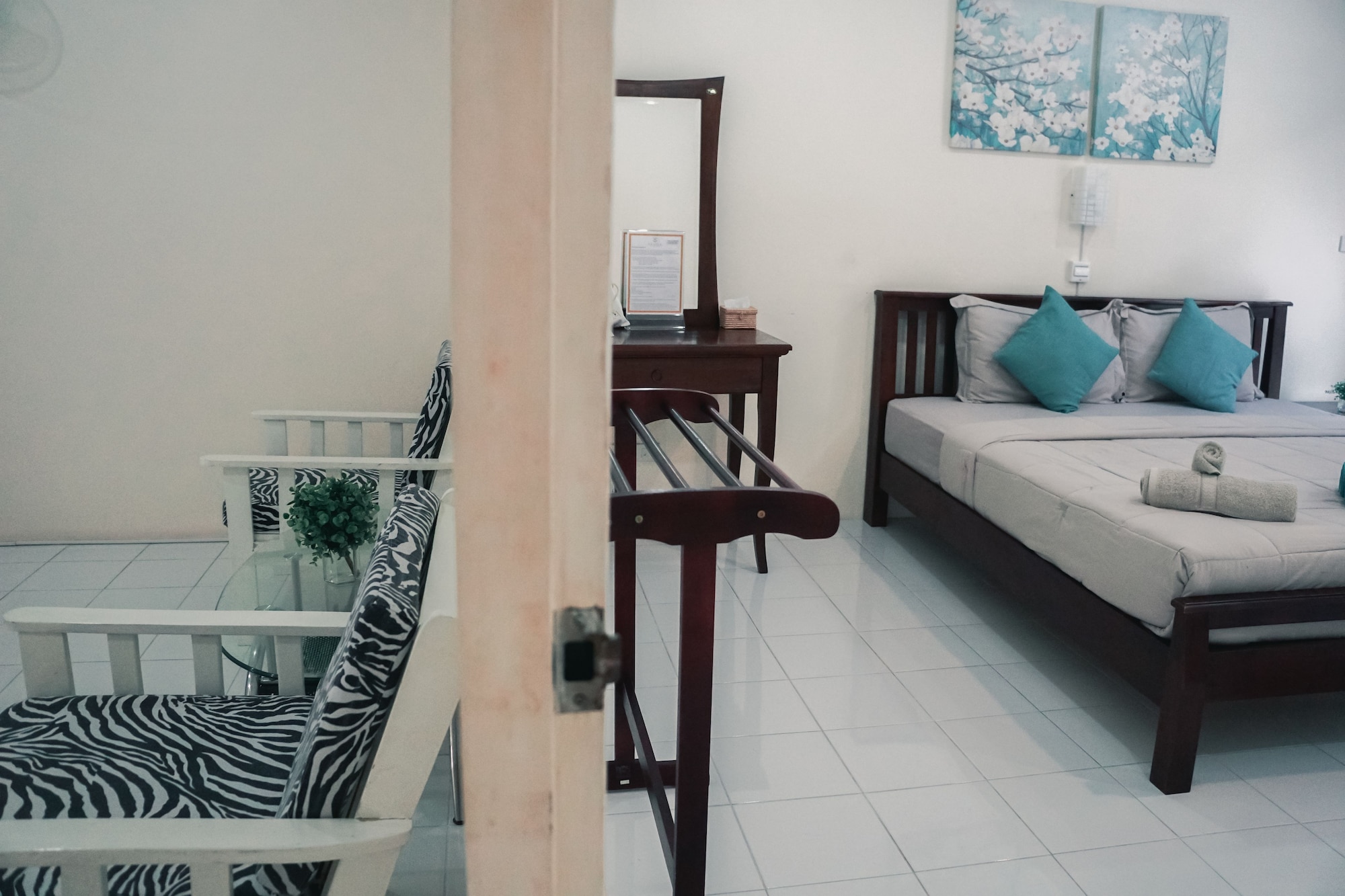 DELUXE, STUDIO, KING BED, CITY VIEW, KITCHENETTE, MAIN BUILDING