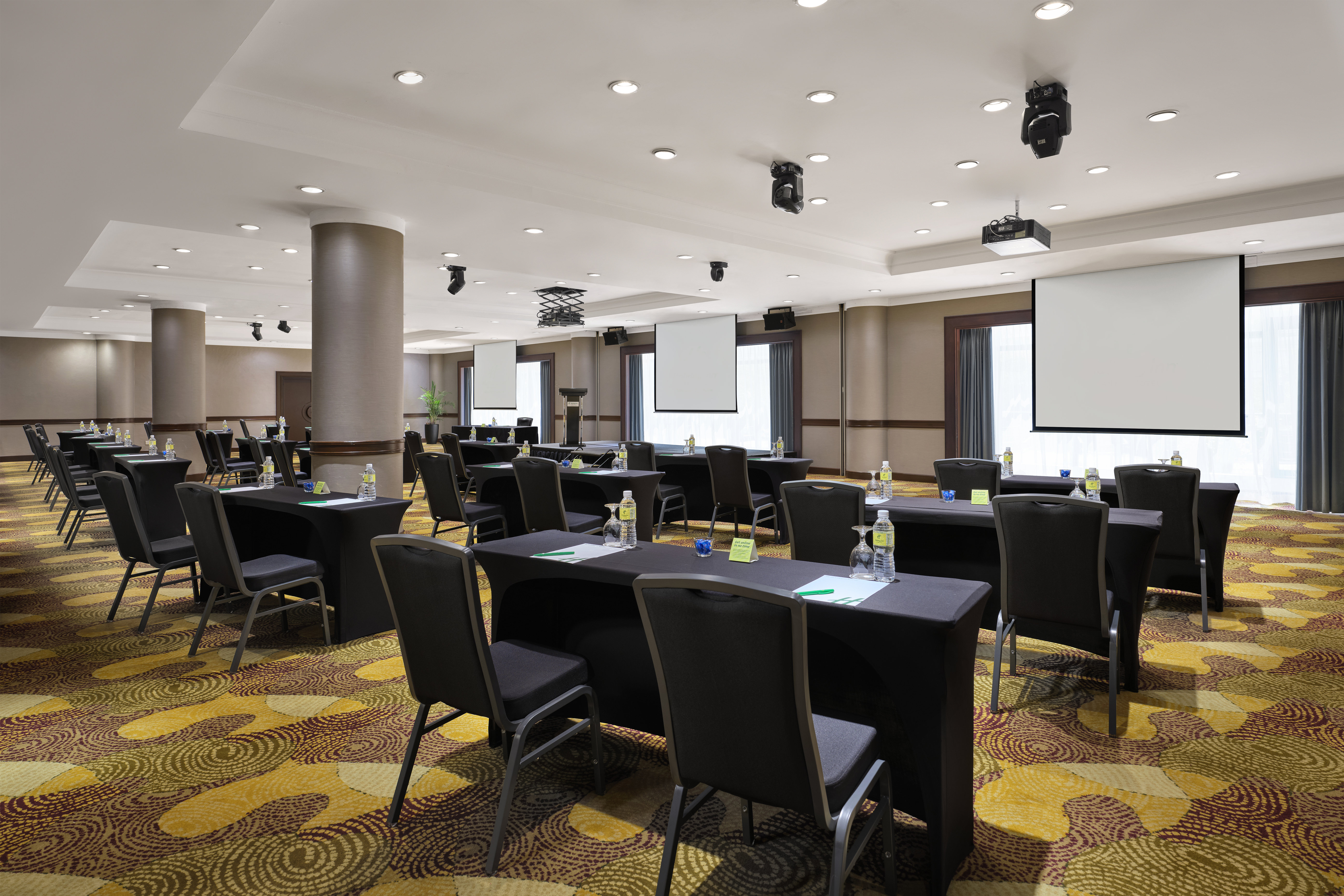 Holiday Inn Singapore Atrium 42/50