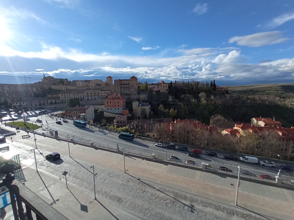 Hotel ELE Acueducto 54/57