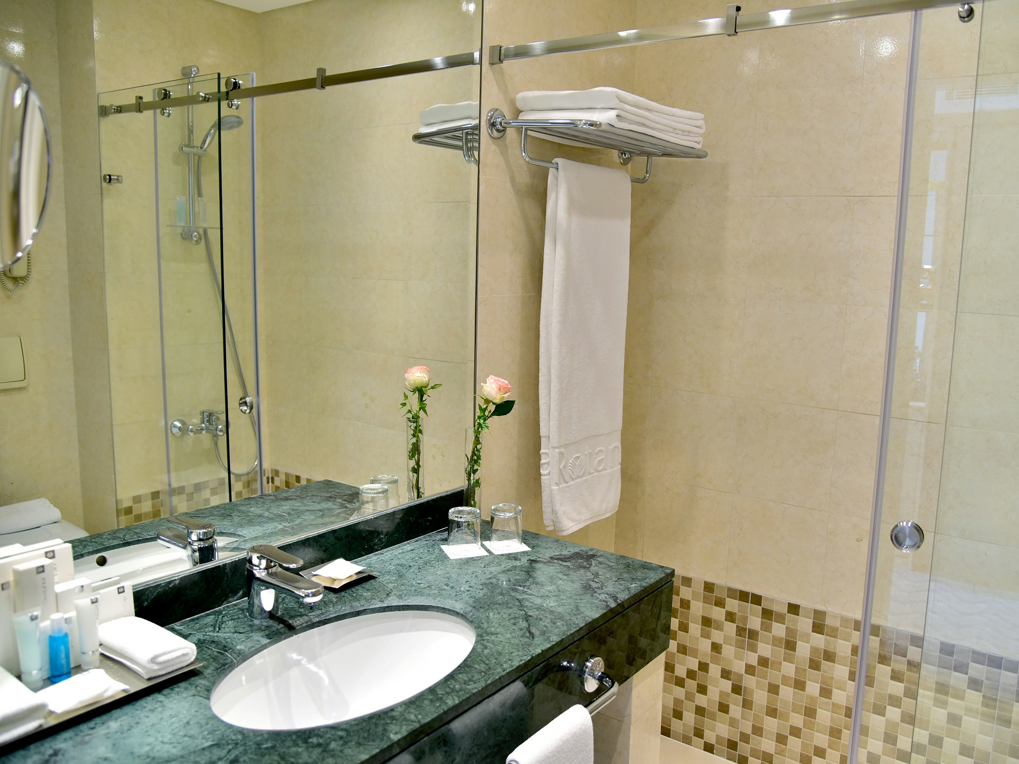 Gefinor Rotana Hotel Beirut 42/43