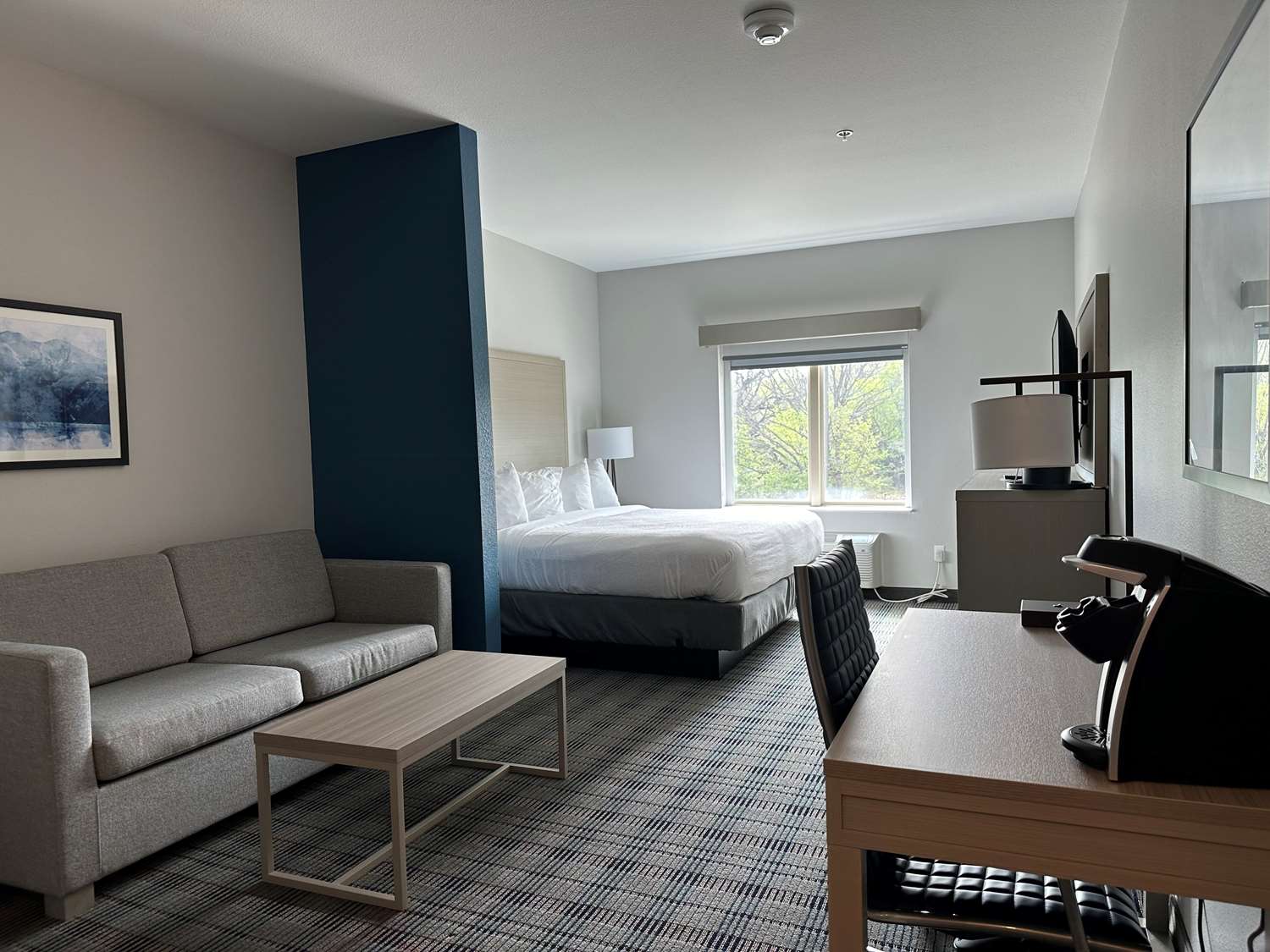 جناح بسرير كينج مع أريكة، Best Western Plus Chandler 2/3