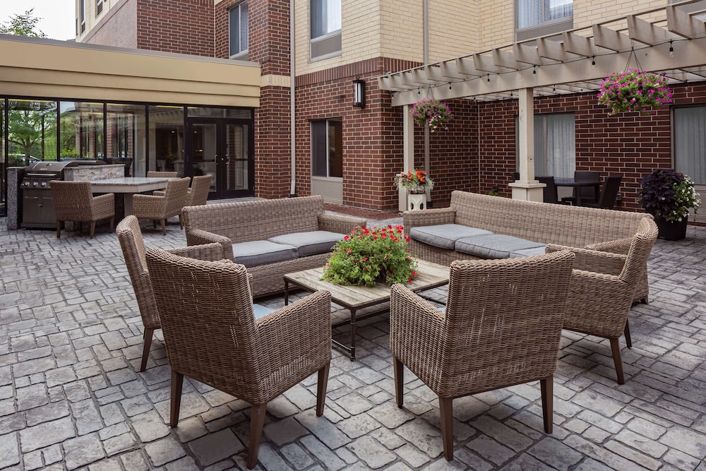 Homewood Suites by Hilton Orland Park 31/39