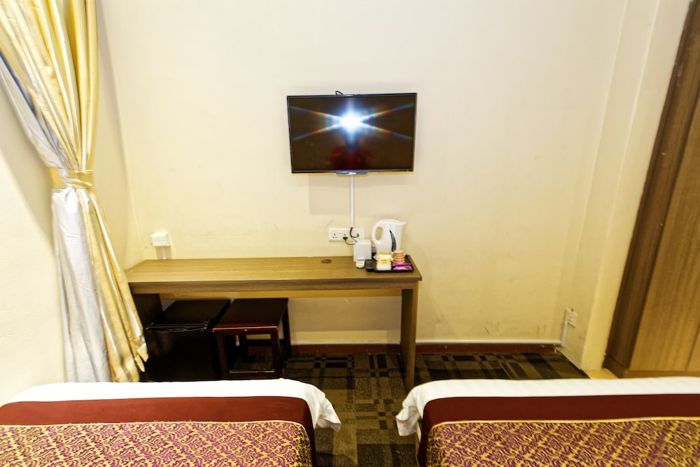 The Noble Hotel 37/48