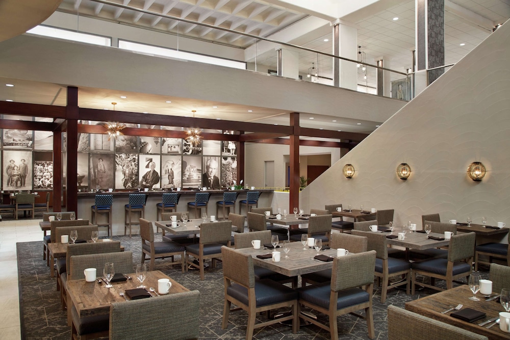 DoubleTree by Hilton Hotel Albuquerque 34/54