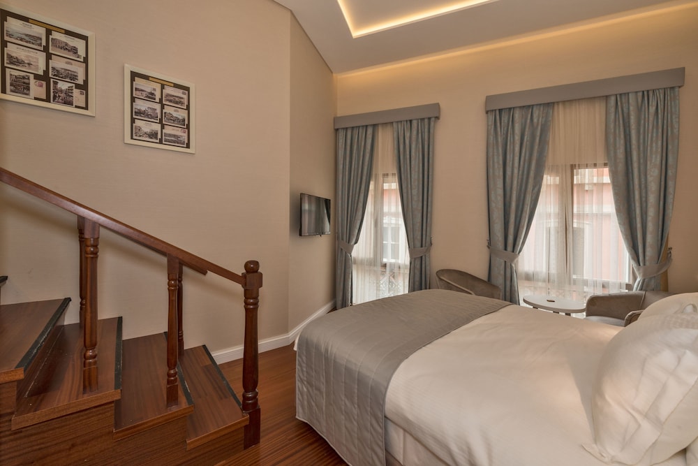 Ada Karakoy Hotel 24/60