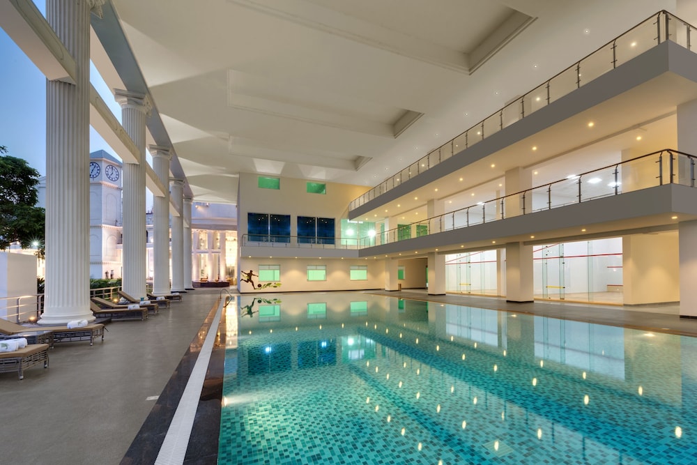 Amanora the Fern Hotels And Club 40/71