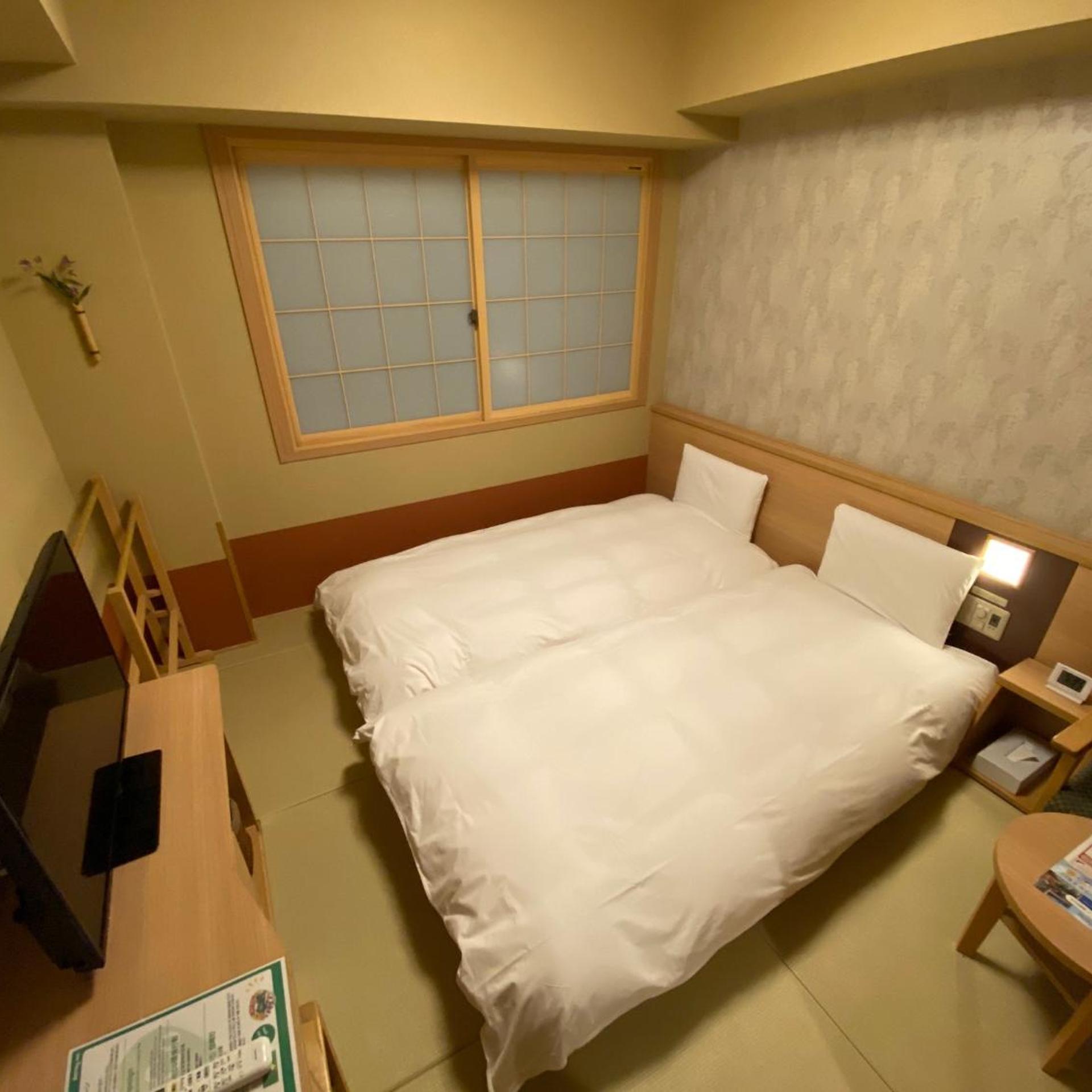 Compact, Twin Beds, Tatami