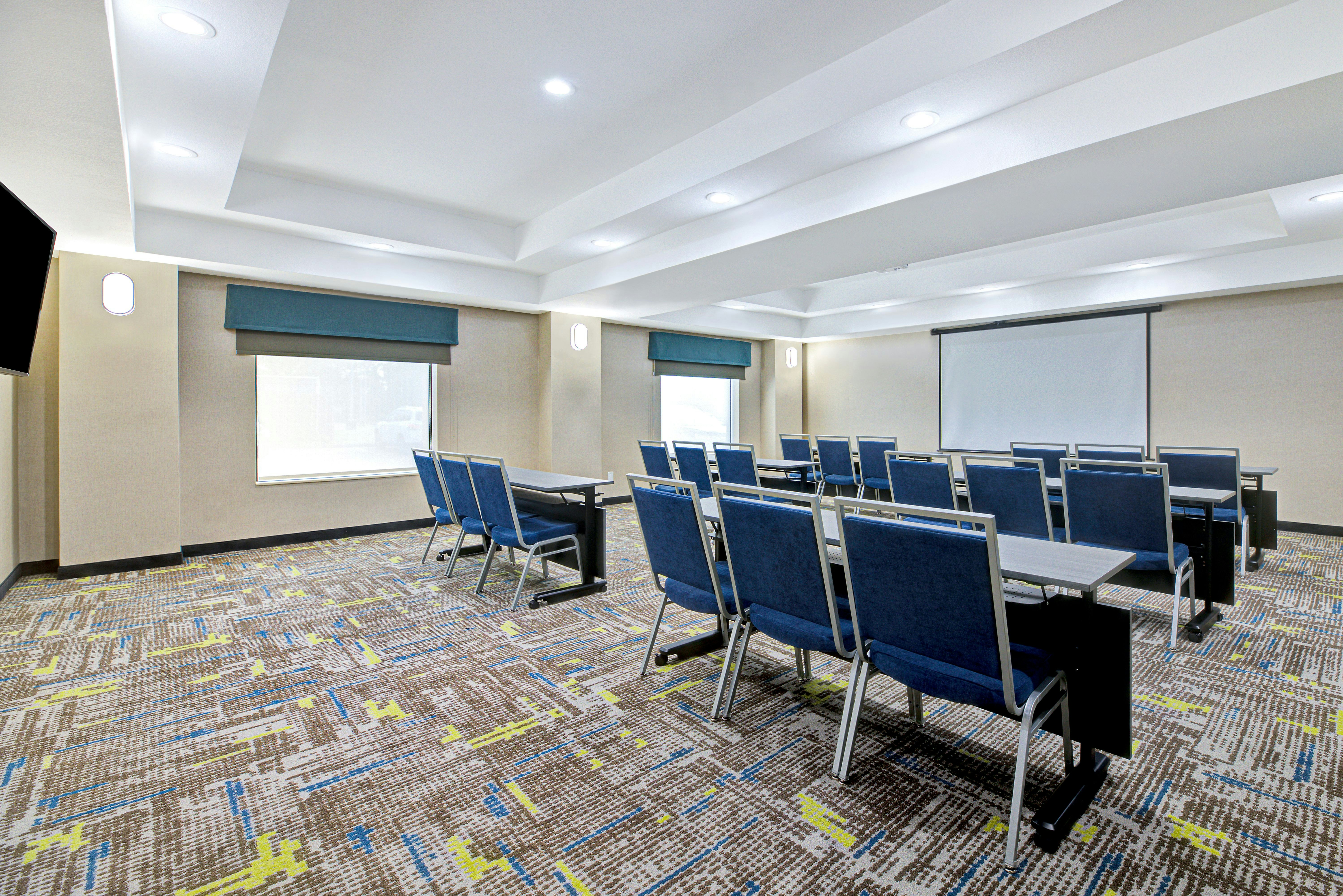 Hampton Inn Suites Nacogdoches 38/46