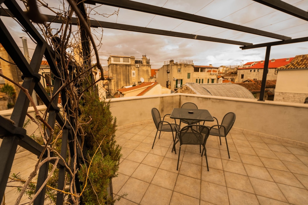 Slavija Culture Heritage Hotel 69/80