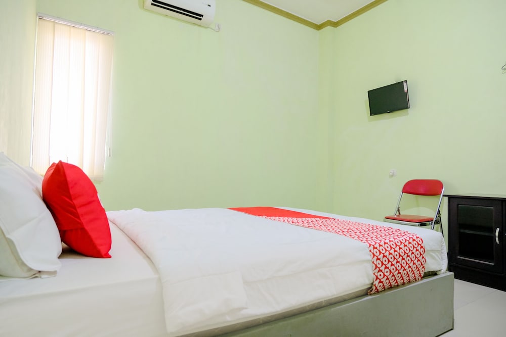Oyo 2508 Alba Suites Homestay 9/16