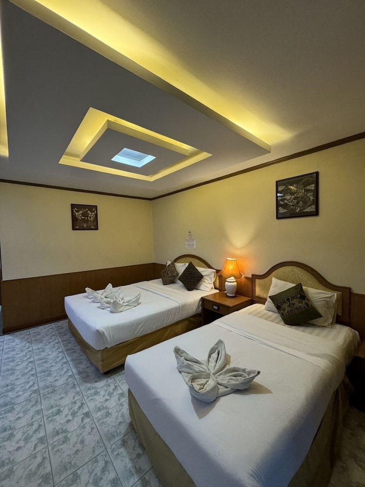 Mr.Mac's Hotel 21/50