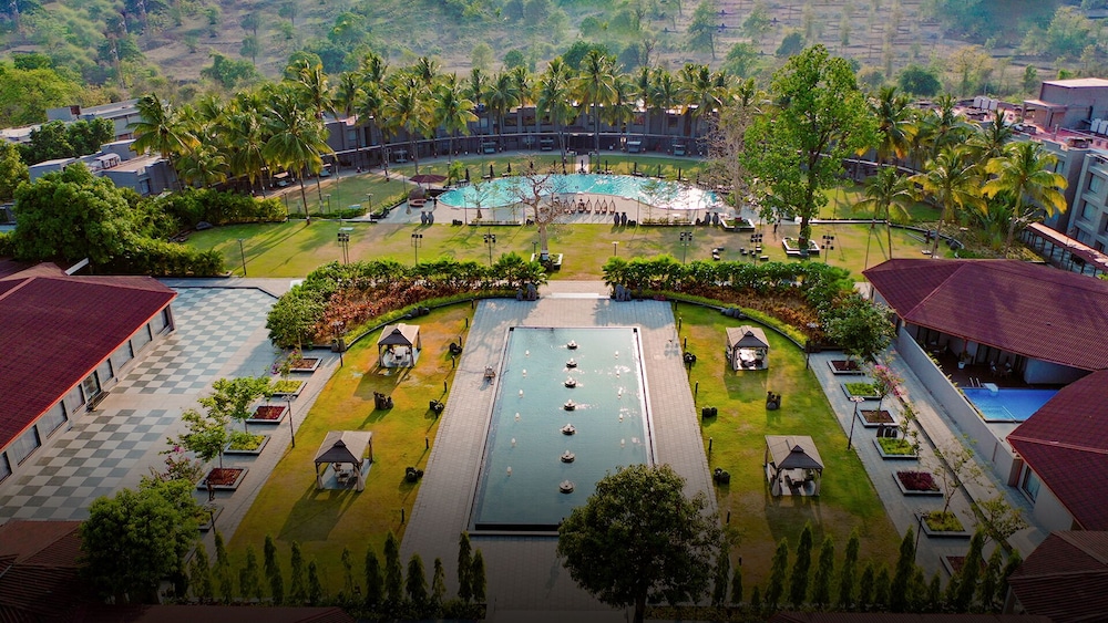 HOTEL TREAT RESORT 1/50