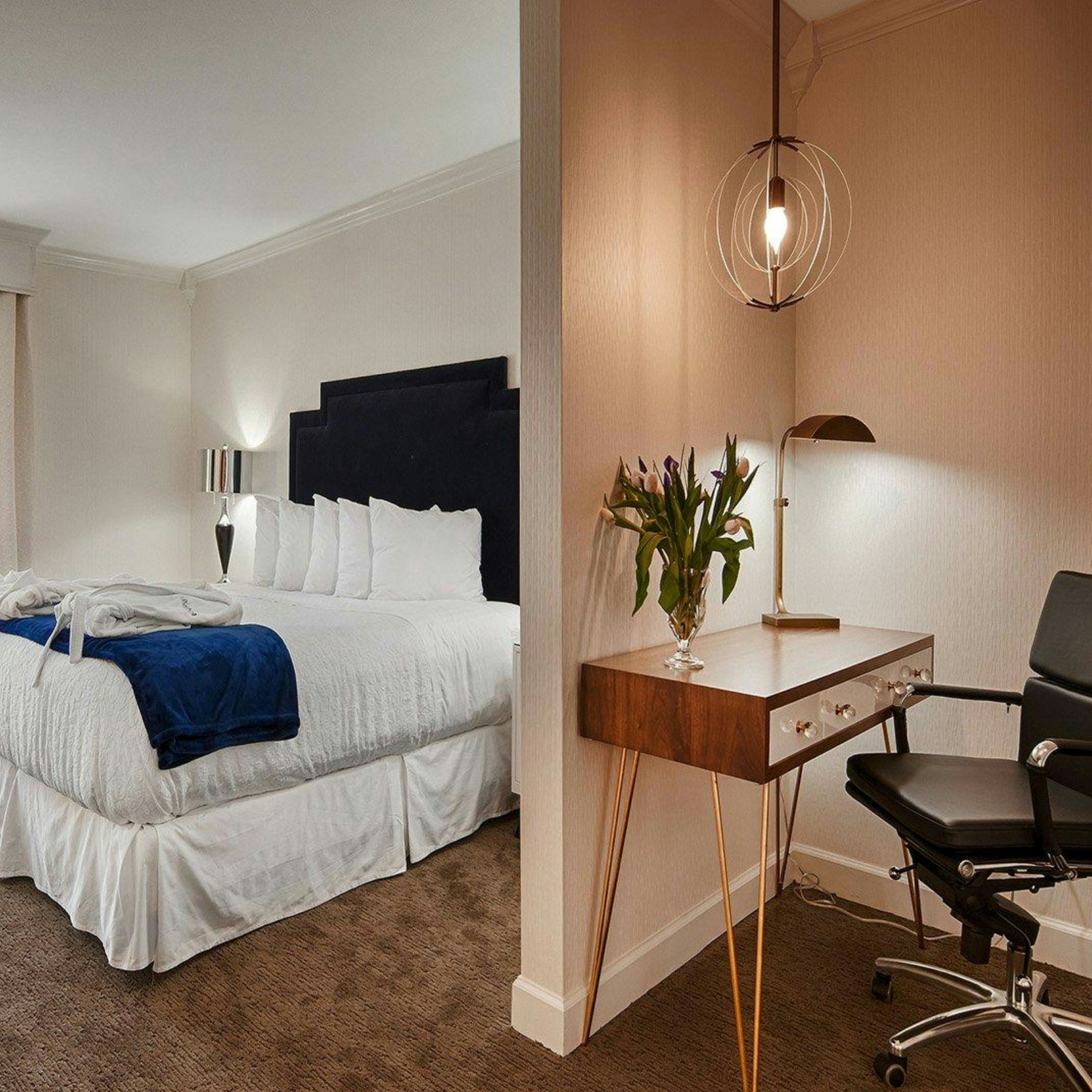 The Burgundy Hotel, Tapestry Collection by Hilton 14/31