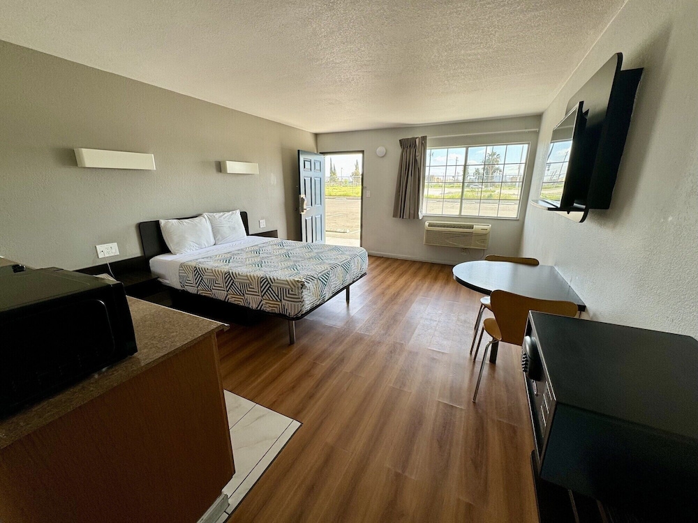 Motel6 Delano, CA 15/38
