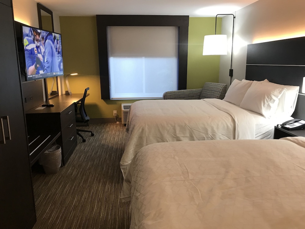 Holiday Inn Express Allentown North 20/62