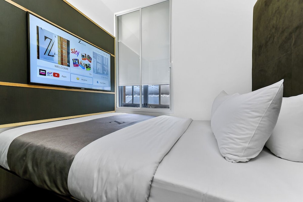 Room, Double Bed