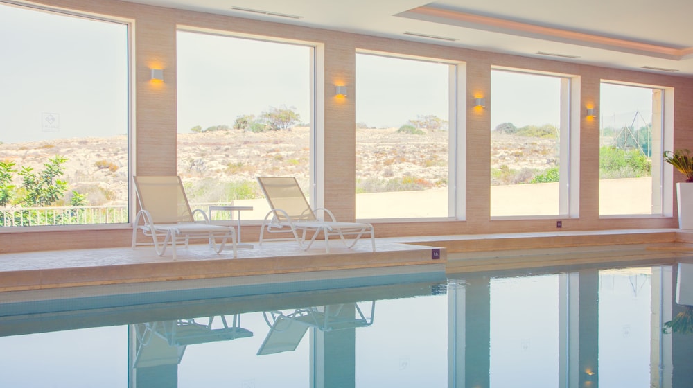 SALINI RESORT 35/68