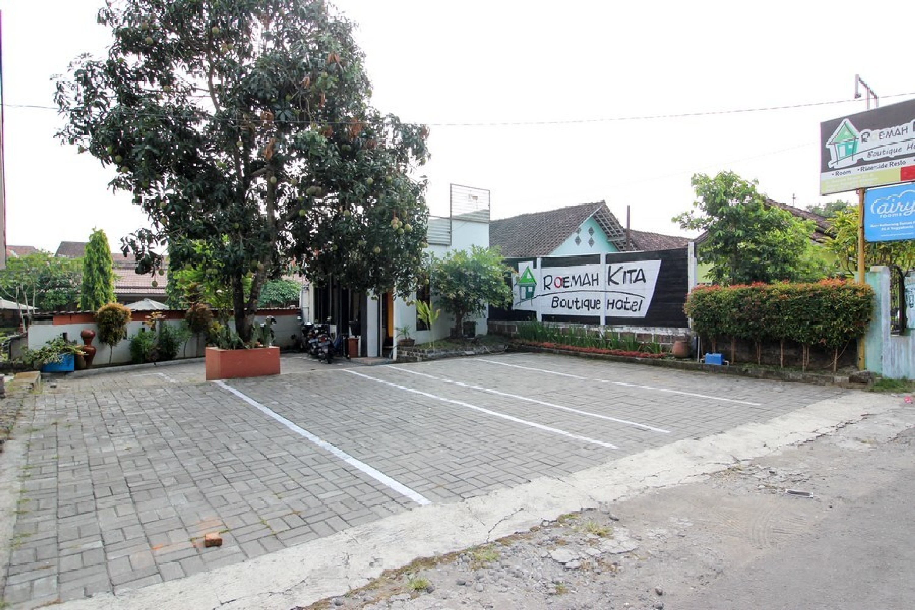 Reddoorz Plus @ Jalan Damai 2 19/24