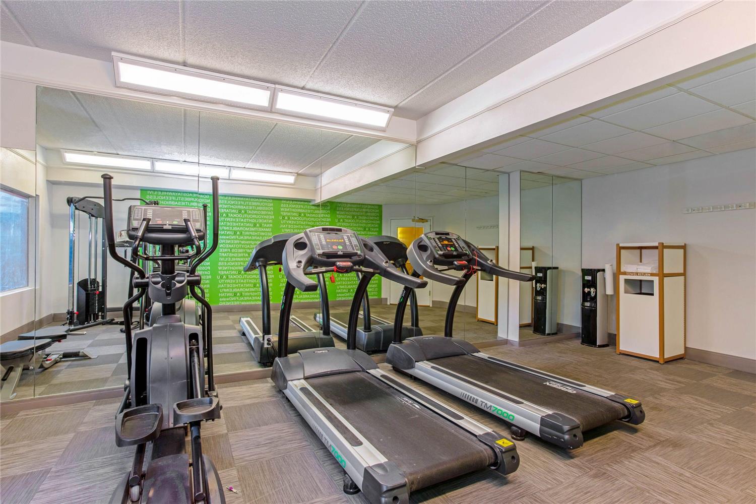 La Quinta Inn and Suites by Wyndham Orlando I Drive/Conv Center 7/13