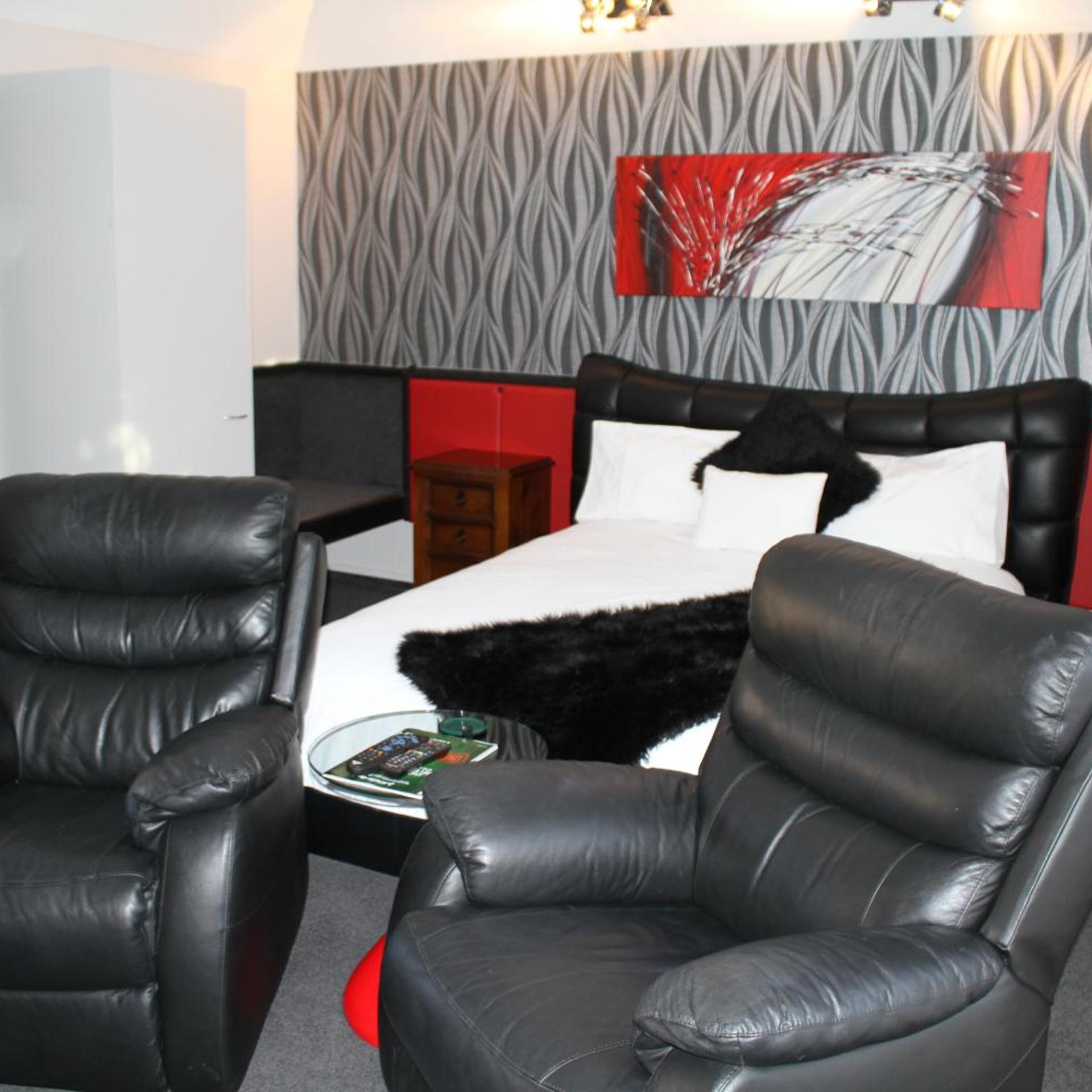 Birchwood Manor Motel 26/50
